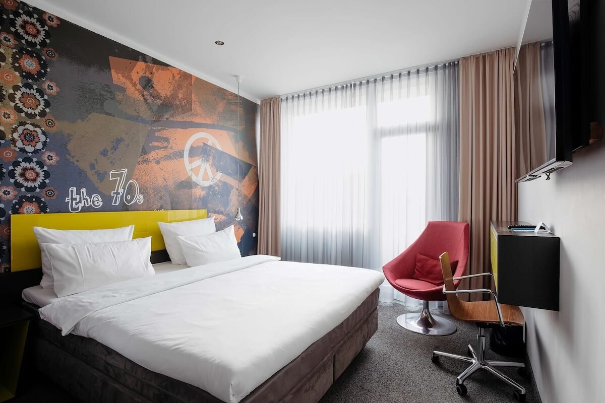 16256-152337-f75936716_3xl